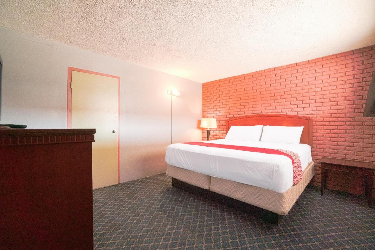 Town & Country Motel Bossier City By Oyo Экстерьер фото